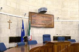 Stupro di gruppo su una 20enne, rimessi in libertà i due indiani