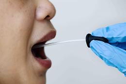 Il Covid dilaga nelle scuole, boom di classi in quarantena