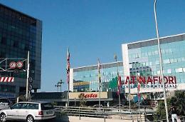 Minorenni scatenati al centro commerciale: fermati dalla vigilanza