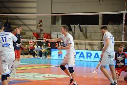 Terza sconfitta consecutiva per la Top Volley Cisterna superata 3-1 a Taranto