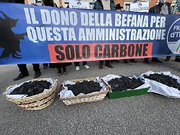 Fratelli d'Italia e il flash mob della Befana