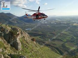 Precipita con il parapendio, grave il 72enne: elitrasportato a Roma
