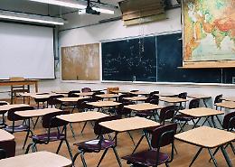 Covid scuola, lo sfogo dei docenti: «Prossimi al collasso e numeri in aumento»