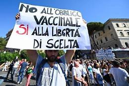 Medici, minacce dai no vax: presentato un esposto in Procura