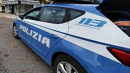 Ubriaco si finge carabiniere poi tenta di scappare: preso