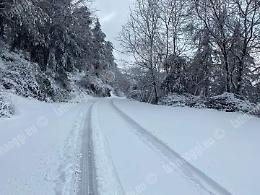 Temperature in forte calo, arriva la neve sui Monti Lepini