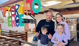 Dall'inferno di fuoco di Corfù all'abbraccio  della famiglia