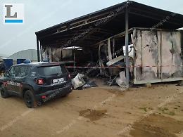Muore bruciato nel container, tragedia nell'azienda agricola