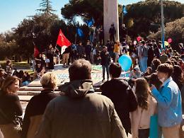 In ricordo delle vittime delle mafie, i giovani scendono in piazza