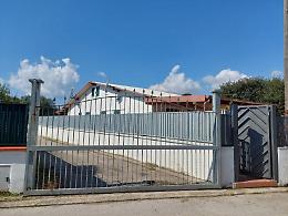 Sigilli al villino abusivo vista mare