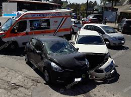 Incidente in via Don Torello, ferita una ragazza