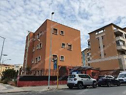 Casapound trova una nuova sede e libera lo stabile Enel