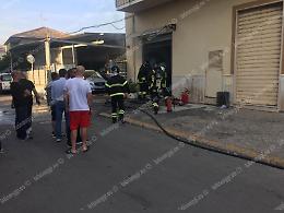 Fuoco in una ferramenta, momenti di terrore