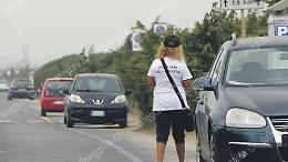 Parcheggi a pagamento sul lungomare: mancano i cartelli per le strisce blu