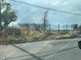 Incendio alla ex Goodyear, in azione i vigili del fuoco