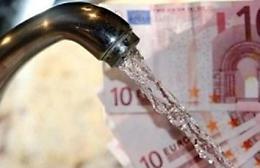 Acqua, le bollette aumentano dell'8%. Il sì dei sindaci