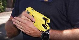 Il sottosegretario Molteni: "Dal 4 luglio Taser alle forze dell'ordine di Latina"