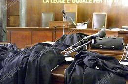 Le uccide il cane, la sequestra e tenta di ammazzarla: condannato a 8 anni