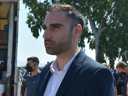 I consiglieri si dimettono, sfiduciato il sindaco Adriano Zuccalà