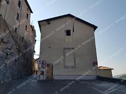 Bassiano, lo strano caso del paese con le residenze fantasma