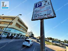 Beffa della sosta al lido: si paga ancora per il parcheggio
