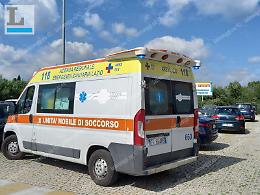 Via Carroceto, furto e danni all'auto nel parcheggio del supermercato