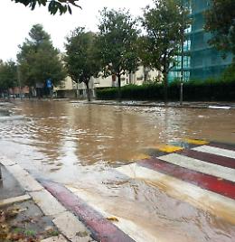 Strade allagate malgrado lavori da 1 milione di euro, attacco alla giunta Terra