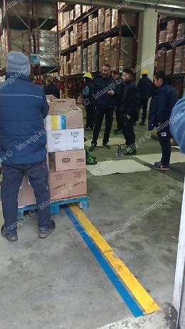 Lavoratori Hclog, sciopero nel capannone per "bloccare" Acqua&Sapone