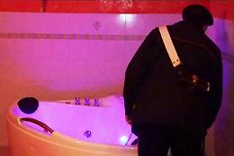Centri massaggi cinesi, chiuso un appartamento a Pomezia