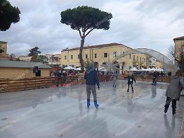 Terra ai commercianti: «Giusto chiudere piazza Roma per il Natale Apriliano»