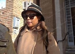 Karibu, Lady Soumahoro resta ai domiciliari