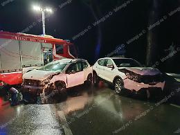 Scontro sull'Appia tra suv,  due feriti in ospedale