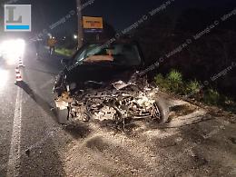 Scontro frontale tra due auto, madre e figlia ferite nell'incidente