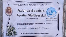 Manifesti funebri contro la Multiservizi per l'assenza del contratto decentrato