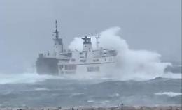 Traghetto nella tempesta, il grazie del sindaco di Ponza ai marittimi