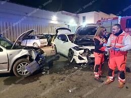 Frontale tra due auto, lo straniero ubriaco positivo anche alla cocaina