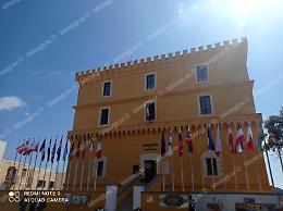 Grotta trasformata in abitazione, nuovi guai per il commissario Macioce