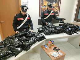 Spaccio di hashish e oppio: due arresti