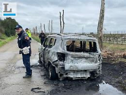 Auto a fuoco a Lanuvio, 37enne di Aprilia in salvo