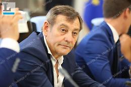 Maggioranza in crisi, Zanlucchi presidente di commissione per un soffio