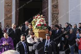 Una folla commossa per i funerali di Francesco Mansutti