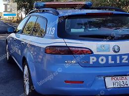 Minaccia un passante con il coltello gridando "allah akbar", fermato dalla polizia