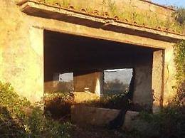 Mezzi meccanici rubati e nascosti nel capannone: scoperti dai carabinieri