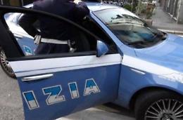 Aggressione a calci e pugni per il borsello: due fratelli in arresto