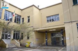 Un'altra scuola  nel mirino dei ladri: banditi in azione a caccia di computer