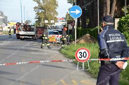 Si rompe la tubazione durante uno scavo, via Piave chiusa per una fuga di gas
