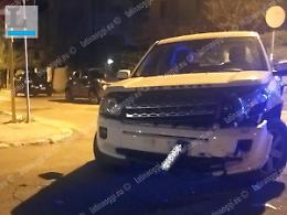 Ennesimo scontro all'incrocio di via Bixio: coinvolte tre auto