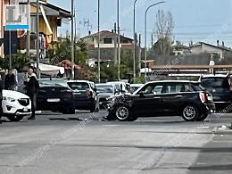 Incidente a Campo Boario, quattro feriti tra cui due bambini