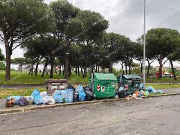 Troppa immondizia e degrado, la segnalazione dei cittadini di via Conca