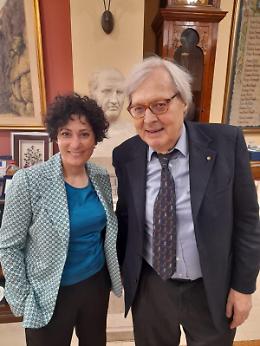 Sgarbi in visita al Cambellotti: "Mi candido per cultura e difesa del paesaggio"